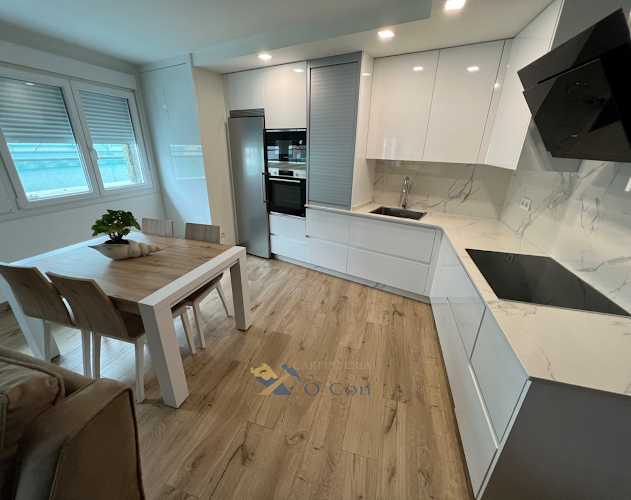 Fotografia tomada fuera de Carpintería O Con - Carpintería en Marín, Pontevedra