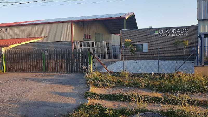 Fotografia tomada fuera de JCuadrado Compañía de Maderas - Empresa maderera en Íscar, Valladolid