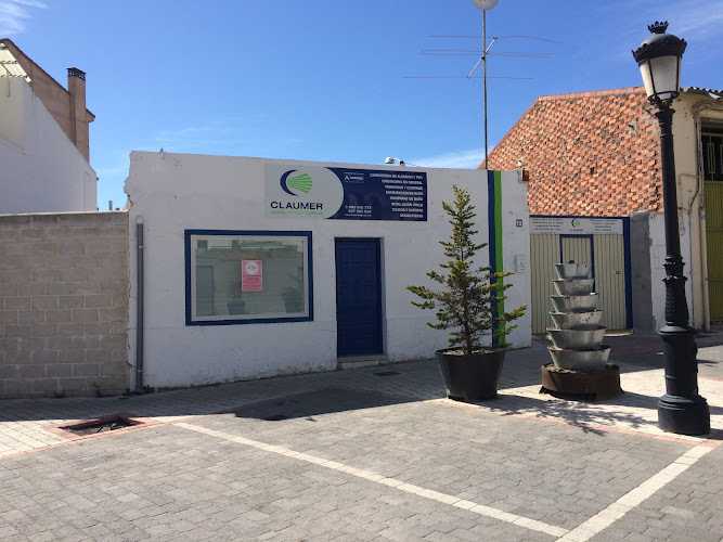 Fotografia tomada fuera de CLAUMER - Carpintería metálica y de aluminio en Íscar, Valladolid