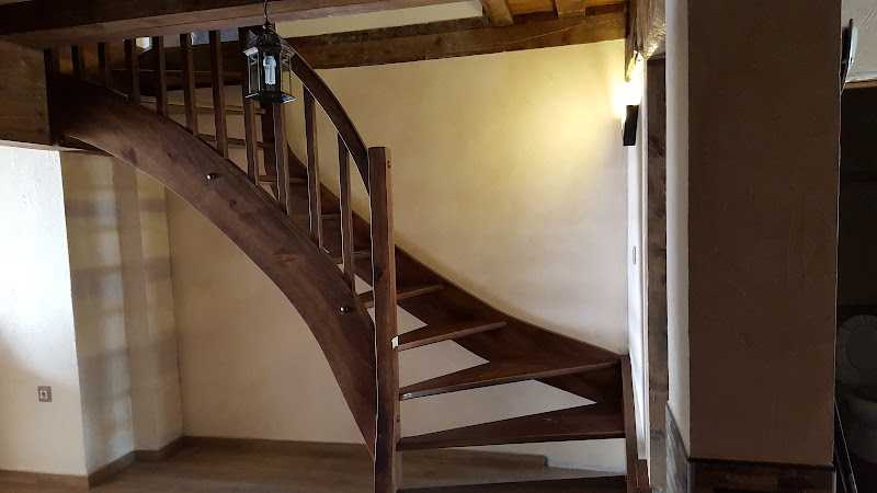 Fotografia tomada fuera de Torneados de Castilla s.l - Empresa de instalación de escaleras en Íscar, Valladolid