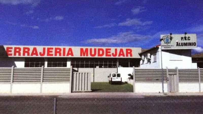 Fotografia tomada fuera de Cerrajería Mudejar S L - Proveedor de ventanas en Teruel, Teruel