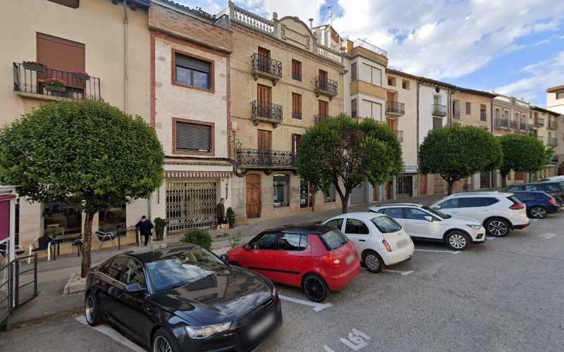 Fotografia tomada fuera de Talleres Vilas - Taller de metalurgia en Graus, Huesca