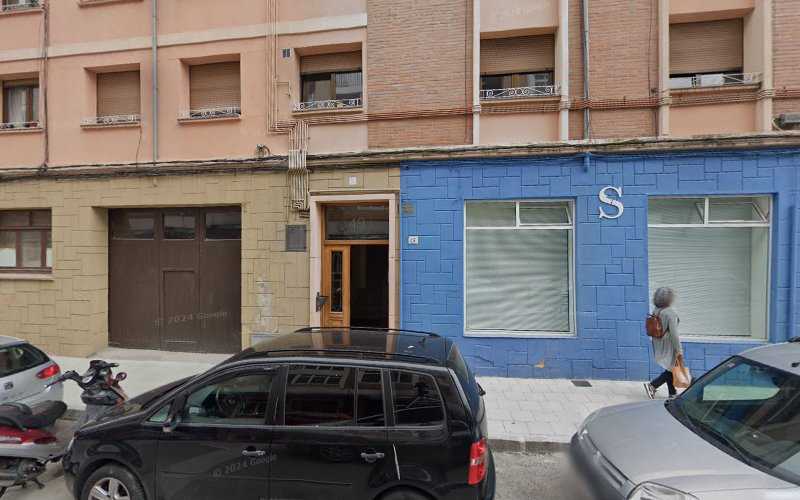 Fotografia tomada fuera de Orviz Carpintería - Tienda de armarios en Gijón, Asturias