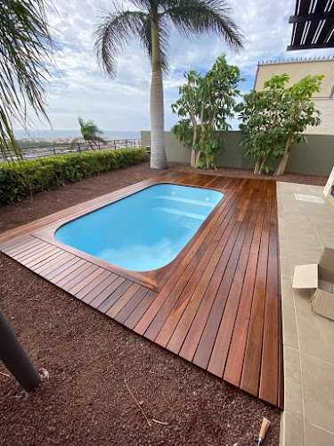 Fotografia tomada fuera de Carpintería Carlos Navarro - Carpintería en Arona, Santa Cruz de Tenerife