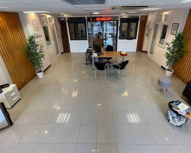 Fotografia tomada fuera de Ventanas Piñera - Carpintería metálica y de aluminio en Gijón, Asturias