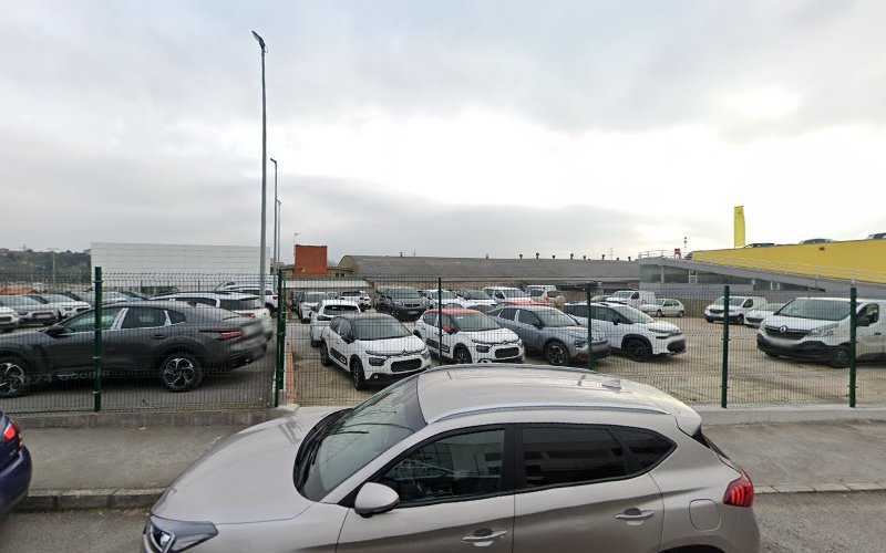 Fotografia tomada fuera de Lavandera y Florez S. L. - Carpintería en Gijón, Asturias