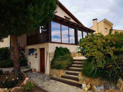Fotografia tomada fuera de J2 Aluminio y PVC - Ventana de aluminio en Numancia de la Sagra, Toledo
