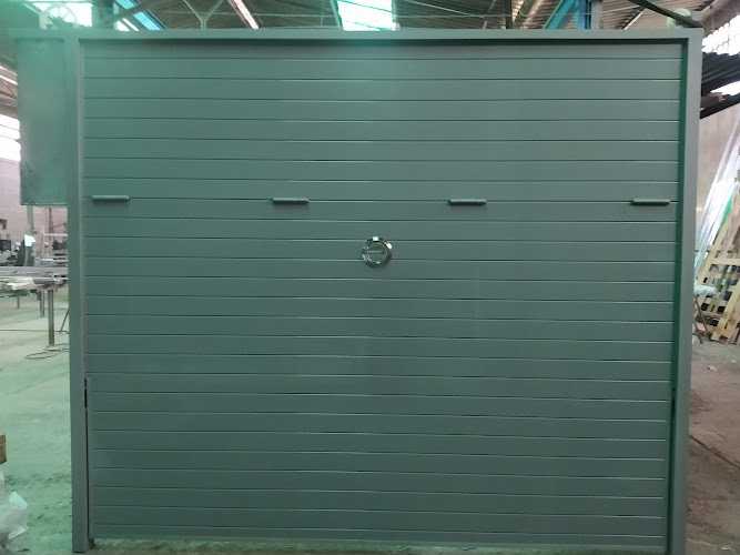 Fotografia tomada fuera de Imtec Puertas Metálicas - Proveedor de puertas en Montornès del Vallès, Barcelona