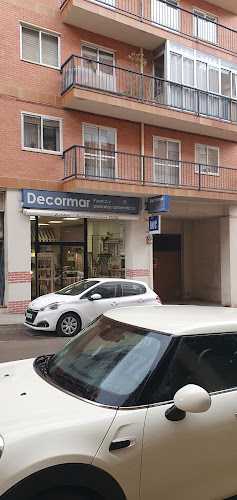 Fotografia tomada fuera de Persianas Decormar - Tienda de accesorios para ventanas en Teruel, Teruel