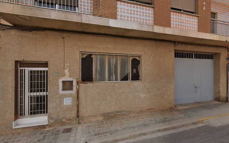 Fotografia tomada fuera de Madera Flotante - Servicio de instalación de suelos de madera en La Pobla de Vallbona, Valencia