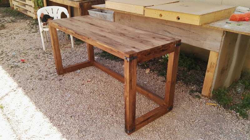 Fotografia tomada fuera de KINPE - Carpintería en Palma, Baleares