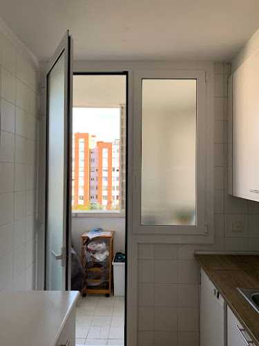 Fotografia tomada fuera de Decor Stil - Carpintería metálica y de aluminio en Barcelona, Barcelona