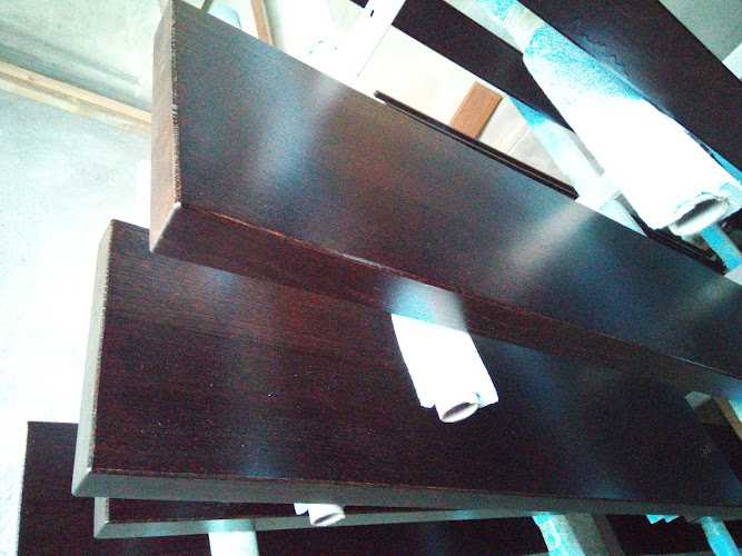 Fotografia tomada fuera de Carpintería Mariano Seijo S.L. - Tienda de armarios en Outeiro de Rei, Lugo