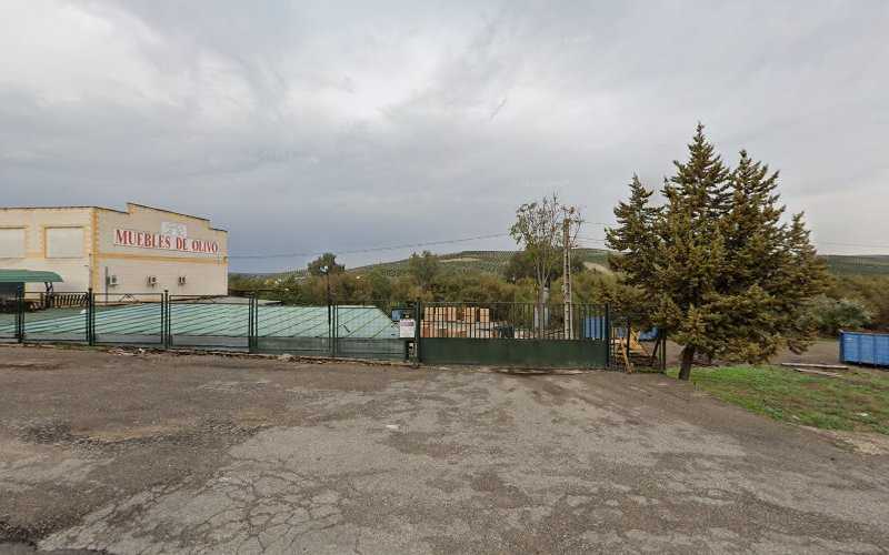Fotografia tomada fuera de MUEBLES DE OLIVO ATEGUA S.C.A - Mayorista de productos agrícolas en Castro del Río, Córdoba
