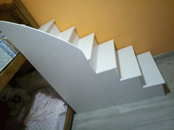 Fotografia tomada fuera de Xesto Transformacion De Madera - Aserradero en Castro de Rei, Lugo