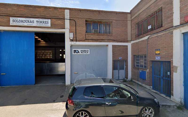 Fotografia tomada fuera de Muebles Alcalá s.l. - Fábrica de muebles en Cuarte de Huerva, Zaragoza