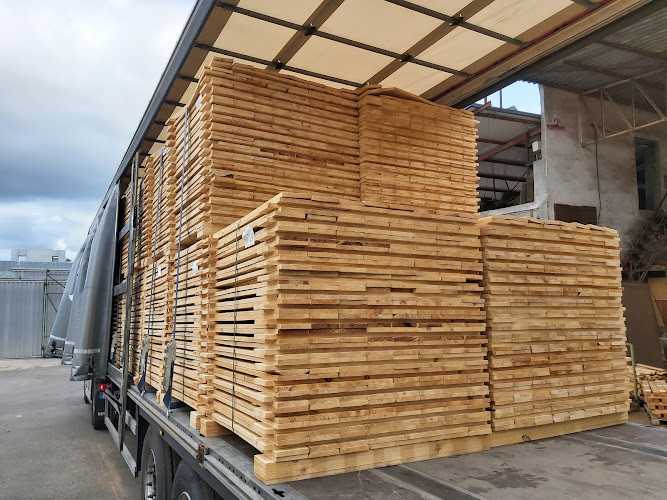 Fotografia tomada fuera de Mosquera Villavidal S.L - Serração en Vilavidal, Orense