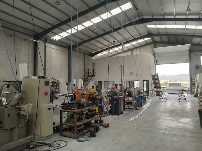 Fotografia tomada fuera de Montajes y sistemas Carsan / Carpintería Metálica - Carpintería metálica y de aluminio en Moratalla, Murcia