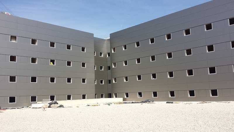 Fotografia tomada fuera de Sistemas en Carpintería Aluplast S.A. - Carpintería metálica y de aluminio en Moratalla, Murcia