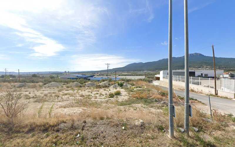 Fotografia tomada fuera de SOMART, S.A. - Establecimiento de venta de madera en Moratalla, Murcia