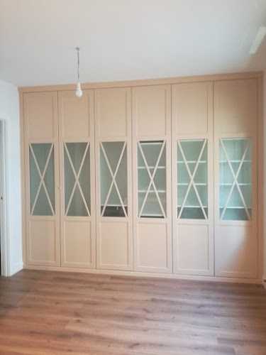 Fotografia tomada fuera de CARPINTERIA AC MAS MADERA - Carpintería en Lugo, Lugo