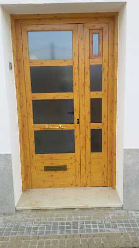 Fotografia tomada fuera de Serramart Carpintería de Aluminio - Carpintería metálica y de aluminio en Martorell, Barcelona