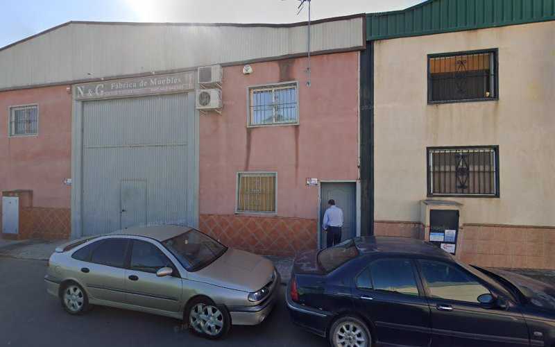 Fotografia tomada fuera de Fábrica De Muebles Nieves Y Garrido, S. L. - Fábrica de muebles en Marmolejo, Jaén