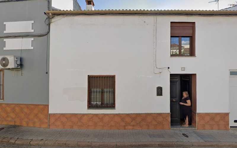 Fotografia tomada fuera de Cristalería Lara - Cristaleiro en Marmolejo, Jaén