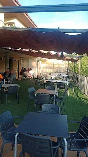 Fotografia tomada fuera de Multiservicios Los Olmos - restaurantes en Corbalán, Teruel