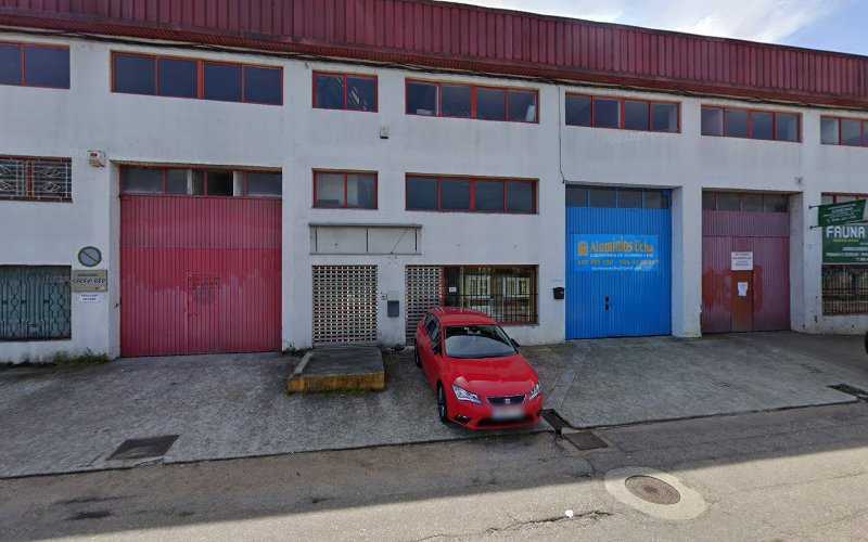 Fotografia tomada fuera de Aluminios Ucha - Carpintería metálica y de aluminio en Redondela, Pontevedra