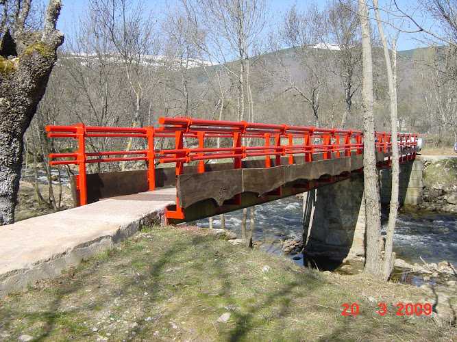 Fotografia tomada fuera de Construcciones Metálicas González SA - Carpintería metálica y de aluminio en Rascafría, Madrid
