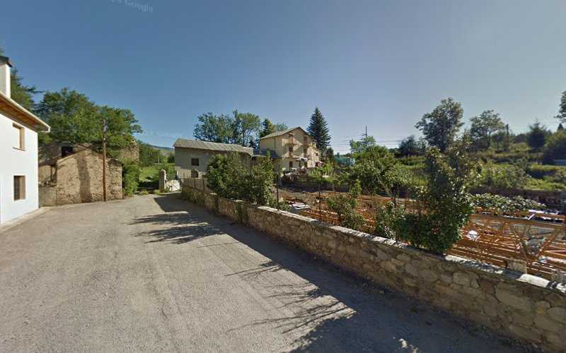 Fotografia tomada fuera de Herreria Pepe - Carpintería metálica y de aluminio en Puigcerdà, Girona