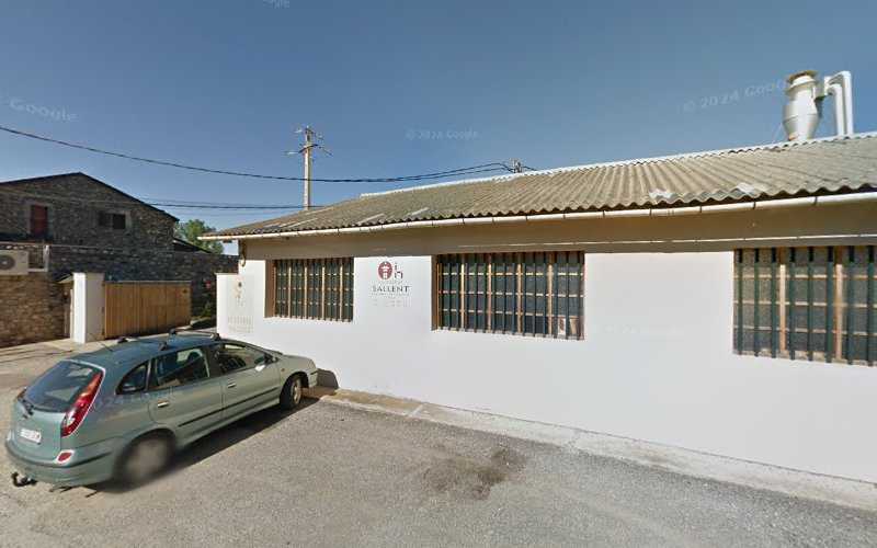 Fotografia tomada fuera de Fusteria Sallent - Tienda de armarios en Puigcerdà, Girona