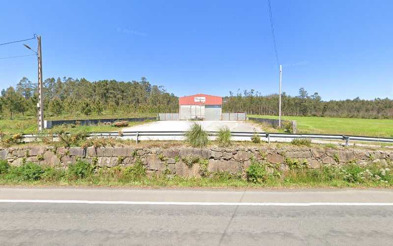 Fotografia tomada fuera de Taller Metálico Roque - Carpintería metálica y de aluminio en Ponteceso, A Coruña