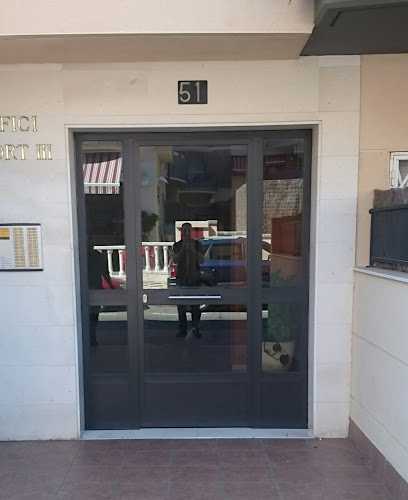 Fotografia tomada fuera de Metaluminox - Ferretería en Palafolls, Barcelona