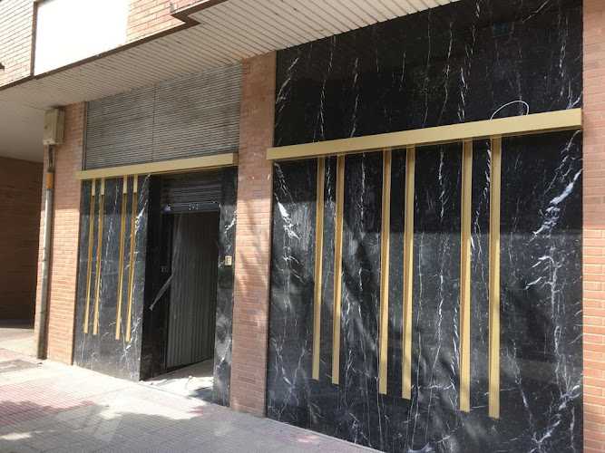 Fotografia tomada fuera de Aluminios Mirvan - Carpintería metálica y de aluminio en Oyón-Oion, Álava