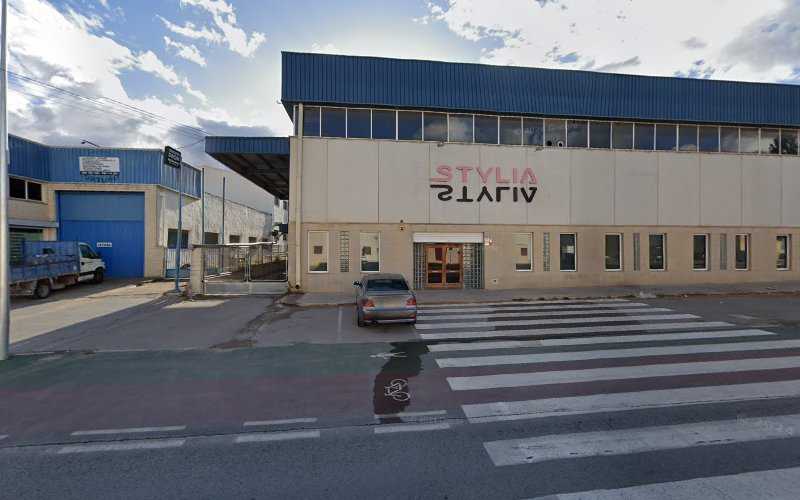 Fotografia tomada fuera de Carpinteria Metalica Drom S.L. - Carpintería en Yecla, Murcia