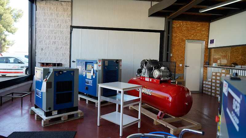 Fotografia tomada fuera de Transformados Jope S.L. - Carpintería metálica y de aluminio en Yecla, Murcia