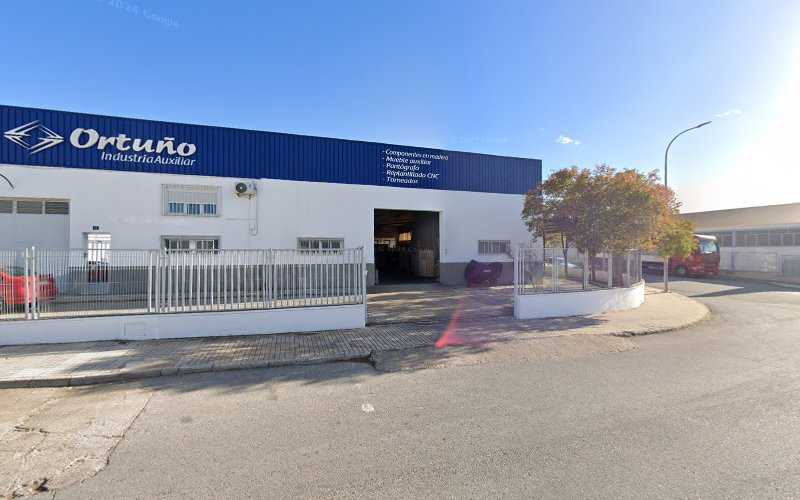 Fotografia tomada fuera de Ortuño Industria Auxiliar, S. L. - Ebanista en Yecla, Murcia