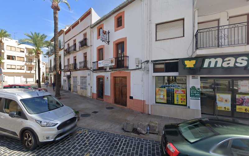 Fotografia tomada fuera de Ivars Y Fresneda S L - Carpintería metálica y de aluminio en Xàbia, Alicante