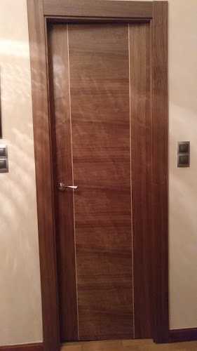 Fotografia tomada fuera de Puertas y Armarios El Salón de Castilla y León - Proveedor de puertas en Palencia, Palencia