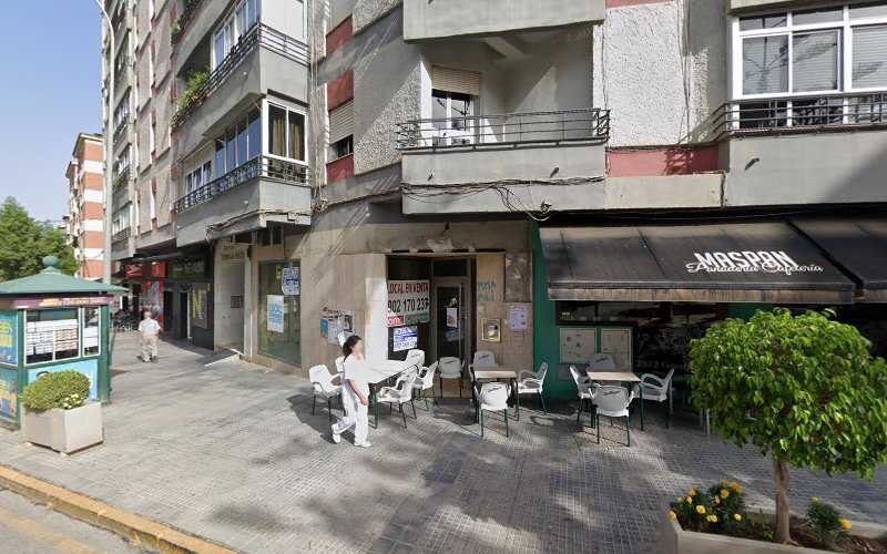 Fotografia tomada fuera de Maderas Gutiérrez Lorca S L - Establecimiento de venta de madera en Vélez-Málaga, Málaga