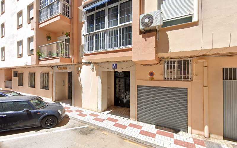 Fotografia tomada fuera de Aluminios Loin - Carpintería metálica y de aluminio en Vélez-Málaga, Málaga