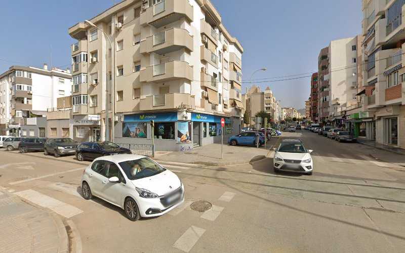 Fotografia tomada fuera de Axarmetal - Carpintería metálica y de aluminio en Vélez-Málaga, Málaga