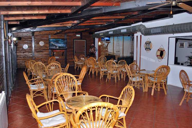 Fotografia tomada fuera de Café Pub Pirata - bares en Valga, Pontevedra