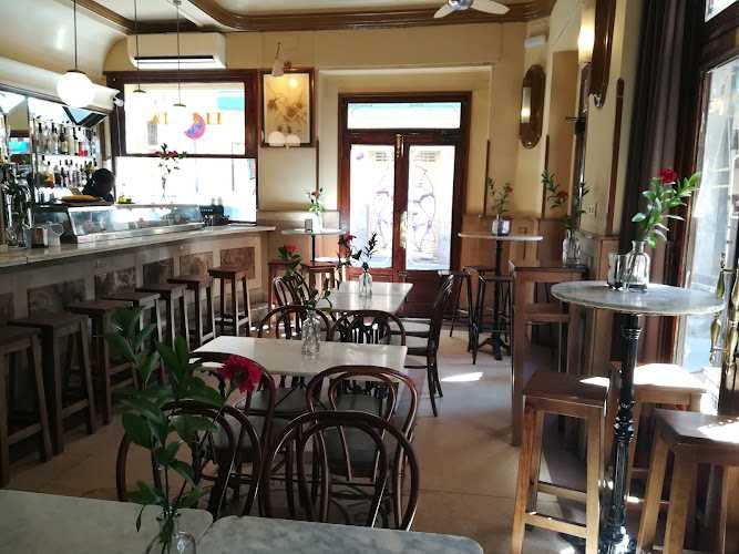 Fotografia tomada fuera de Bodegas el Maño - restaurantes en Madrid, Madrid