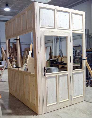 Fotografia tomada fuera de CARPINTERIA EBANISTERIA MALLOL - Carpintero en Almassora, Castellón