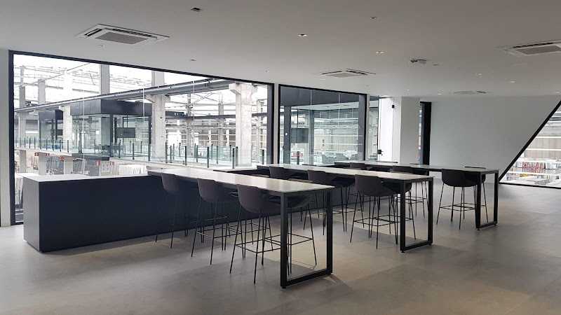 Fotografia tomada fuera de Mobi 3 - Fábrica de muebles en Castellón de la Plana, Castellón