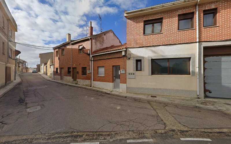 Fotografia tomada fuera de Carpintería Metálica Aza - Carpintería metálica y de aluminio en Carrión de los Condes, Palencia