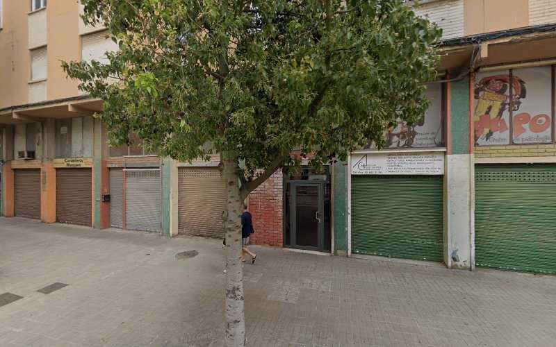 Fotografia tomada fuera de Carpinteria Manzano - Carpintería metálica y de aluminio en Sant Andreu de la Barca, Barcelona